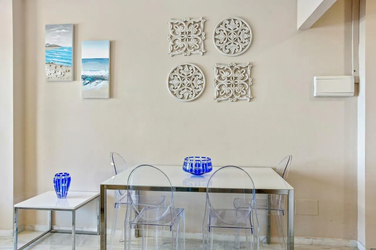 Spectacular Modern Beachfront 2/Bed Retreat Apartment Mijas Costa